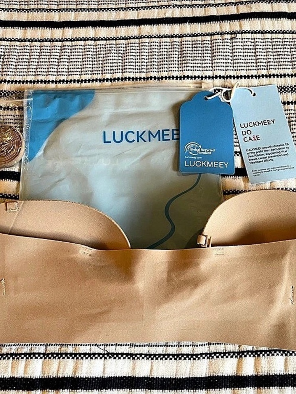 NWT LUCKMEEY Strapless Front-Buckle Push-Up Bra Wireless Bandeau Bra in Beige -M